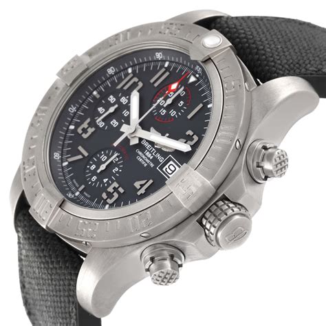 Breitling Avenger Titanium E13383 